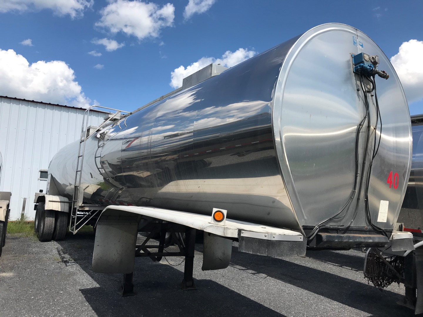 1992 Bar-Bel 6000 Gallon 2-Compartment | Dry Bulk And Liquid Tank ...